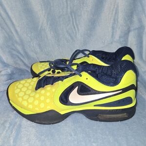 Nike Mens Courtballistc Sneakers